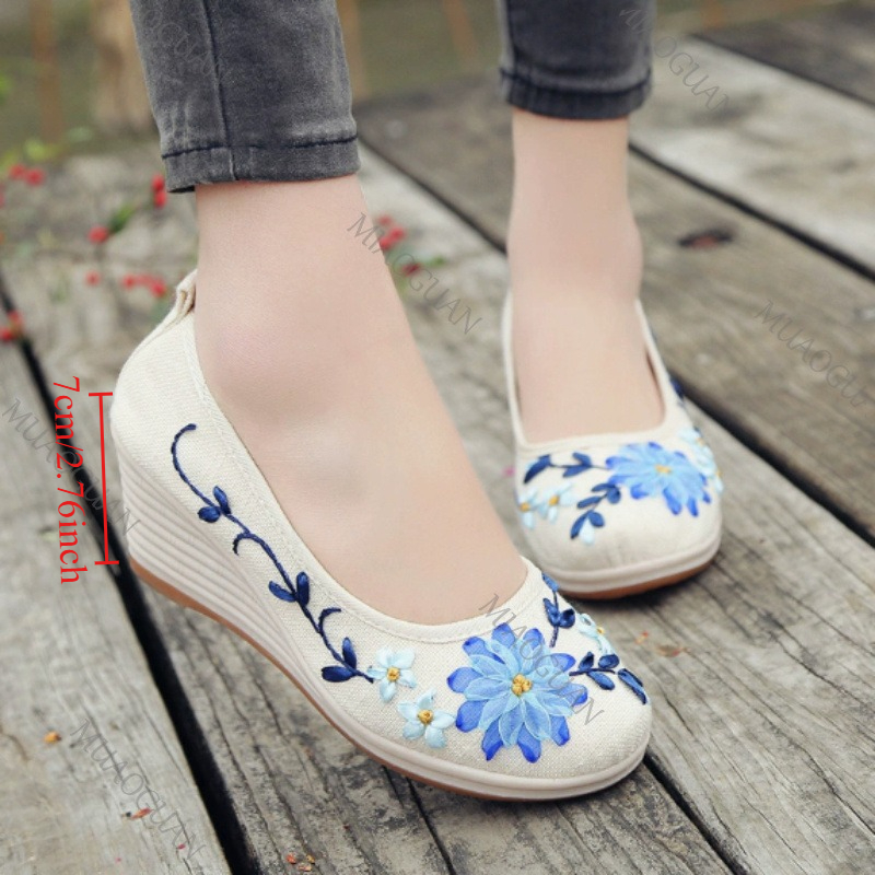 รองเท้าส้นเตารีดปักลายสำหรับผู - The Ethnic Fashion บทวิจารณ์และราคา